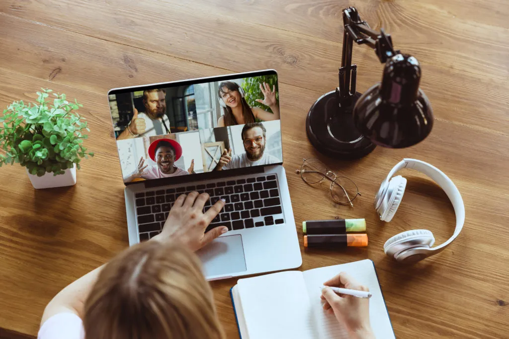 running and effective online meeting